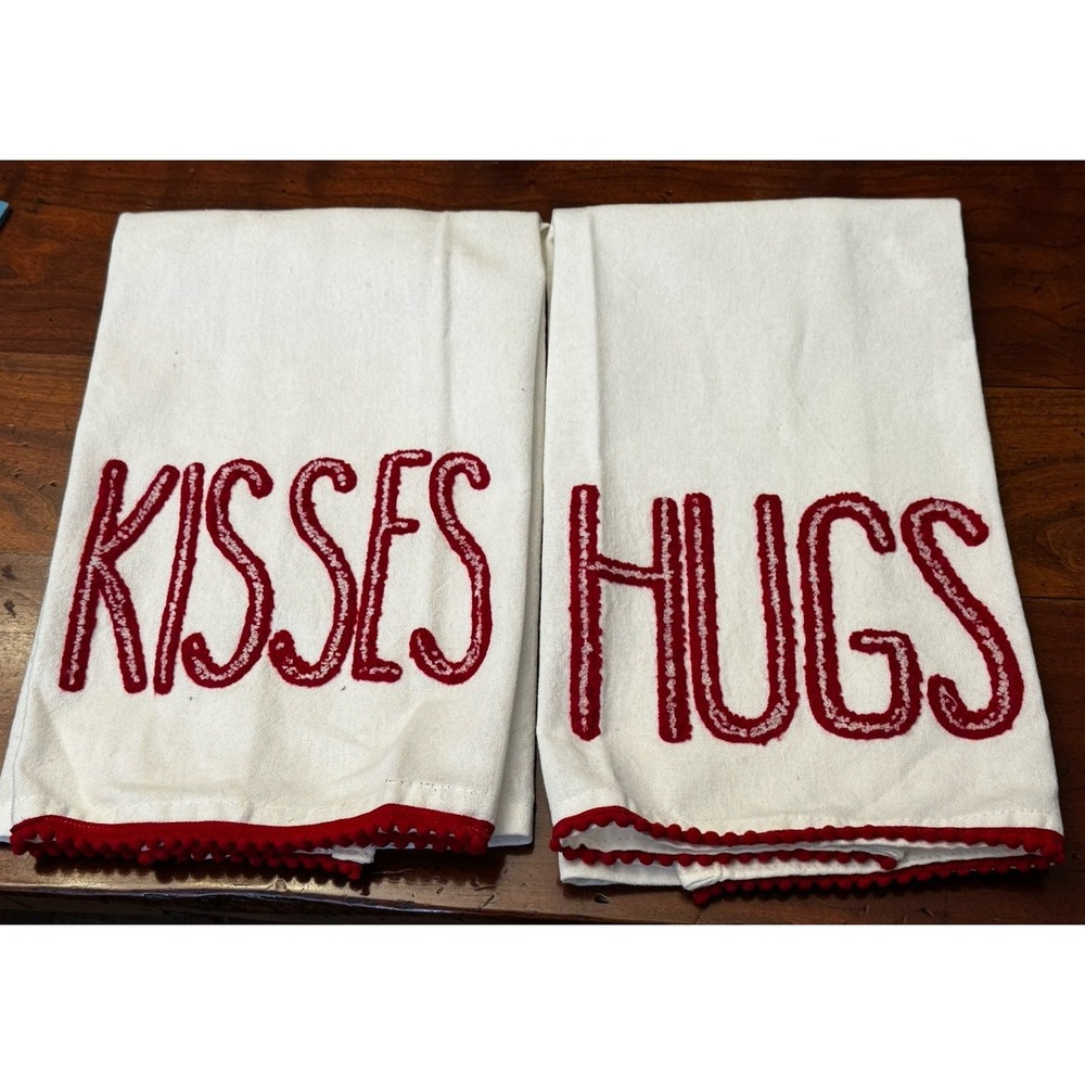 Set of 2‎ Valentine's Hugs & Kisses Boutique Pom Pom Dish towels